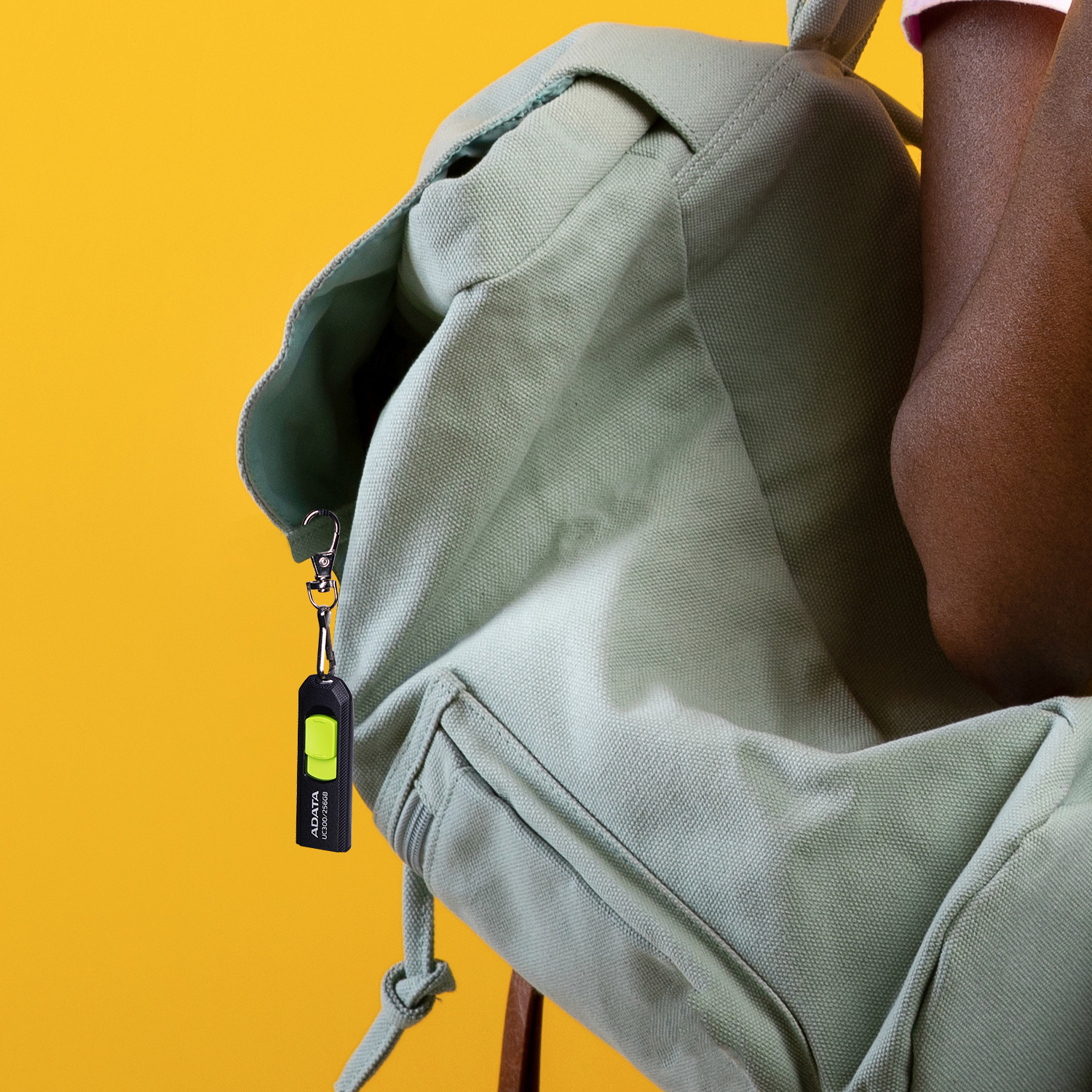 ADATA UC300 unidad flash USB 32 GB USB Tipo C 3.2 Gen 1 (3.1 Gen 1) Negro, Verde